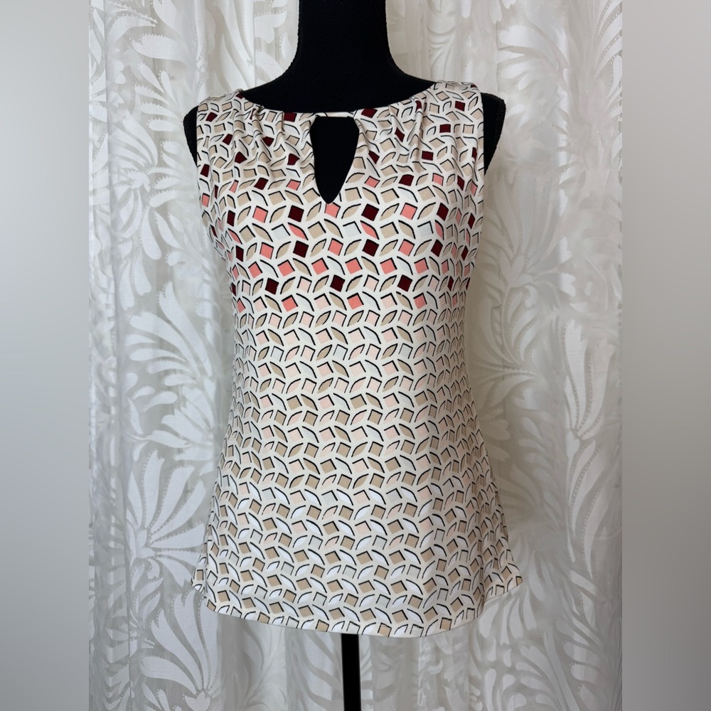 White House Black Market Geometric Sleeveless Blouse - White and Black
